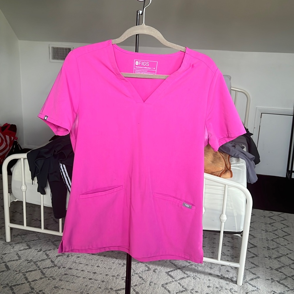 FIGS PINK SCRUB SET